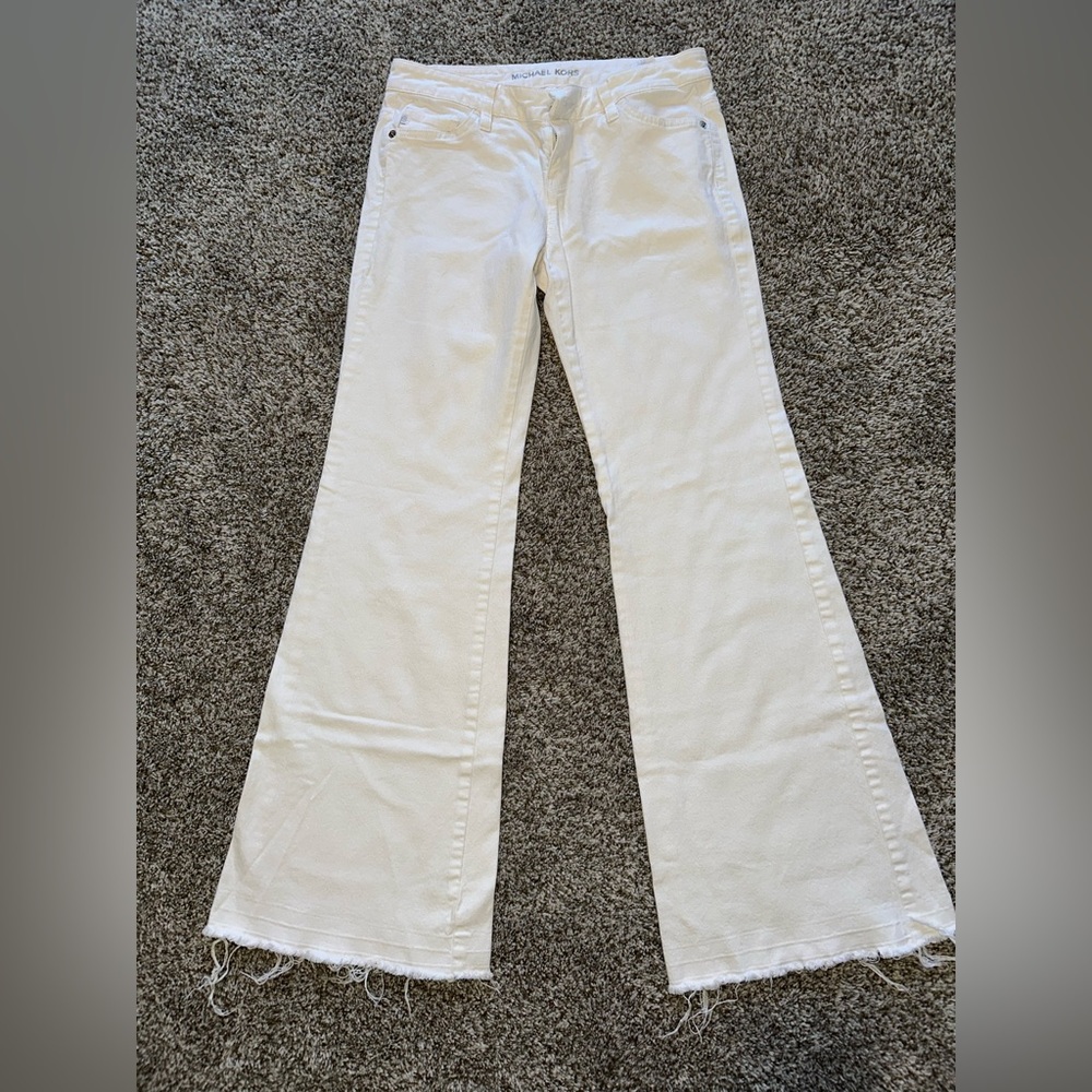 Micheal Kors flare white denim 🤍🤍